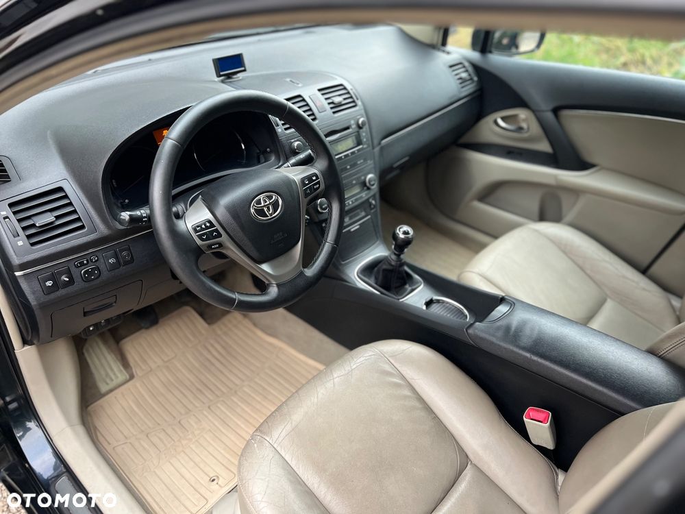 Toyota Avensis 2.0 D-4D Platinium - 22