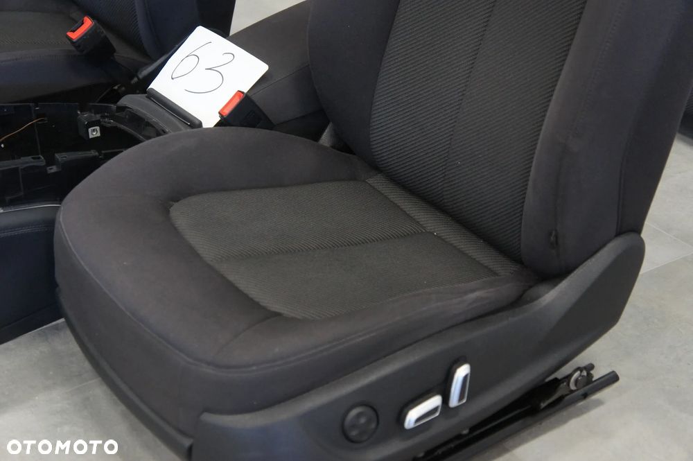 NR 63 Fotele przednie i tylne, podgrzewanie, poduszki, tunel Audi A6 4G0 - 7