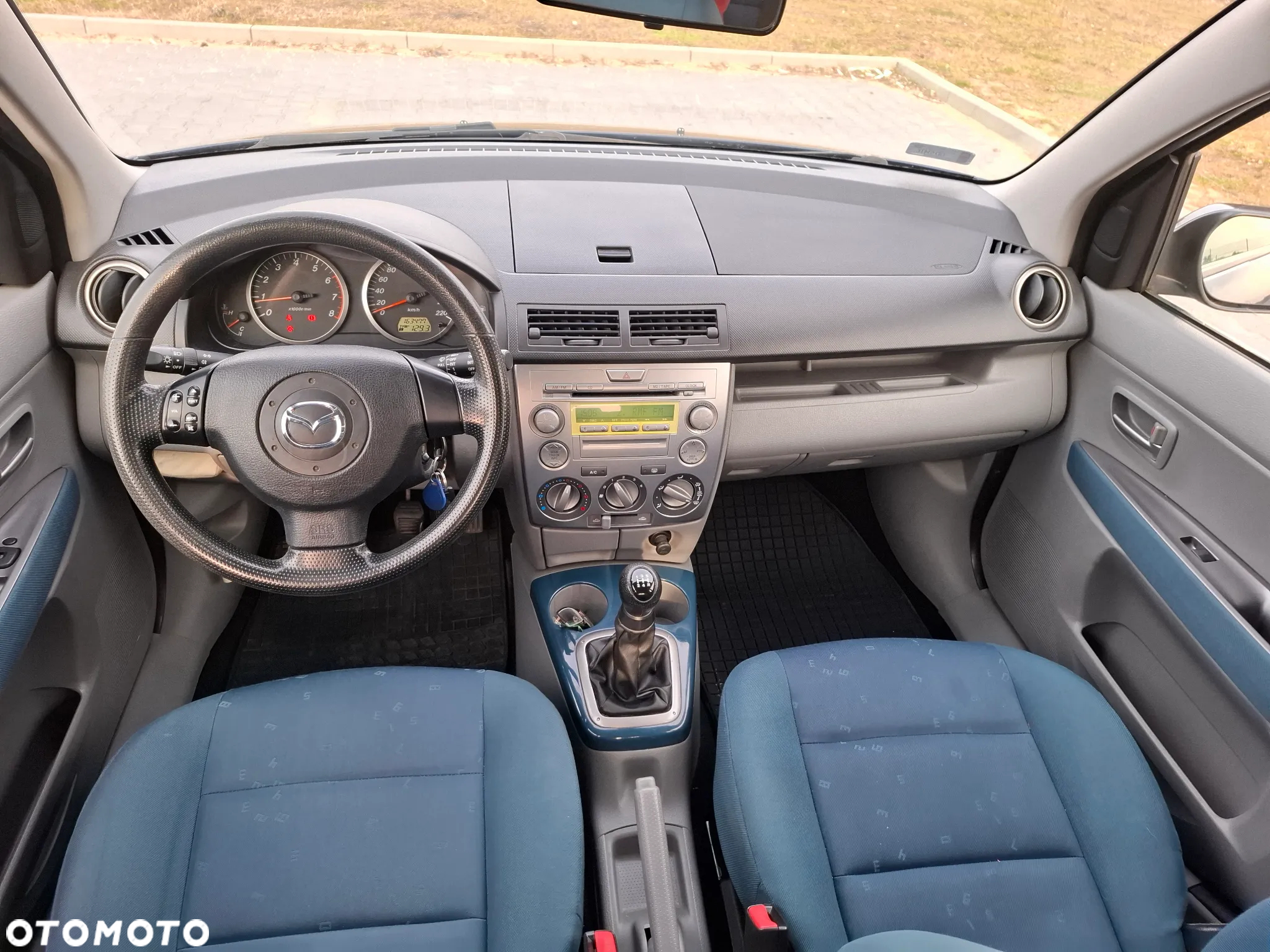 Mazda 2 - 10