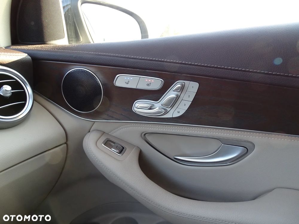 Mercedes-Benz GLC 220 d 4Matic 9G-TRONIC Exclusive - 21