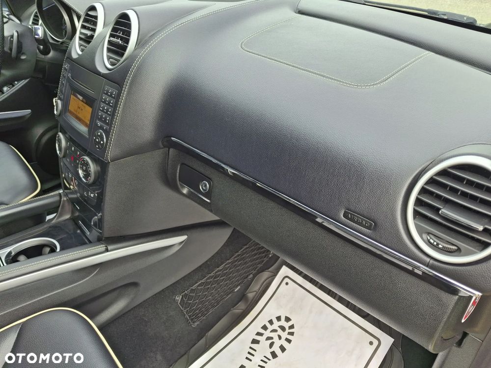 Mercedes-Benz ML - 16