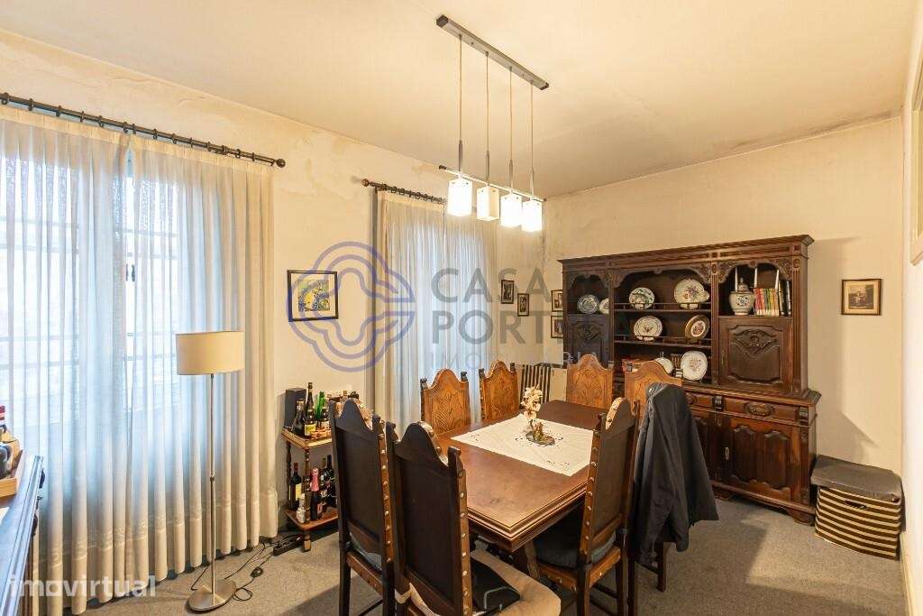 Prédio em Matosinhos com Confeitaria no Rés do Chão - Grande imagem: 2/33