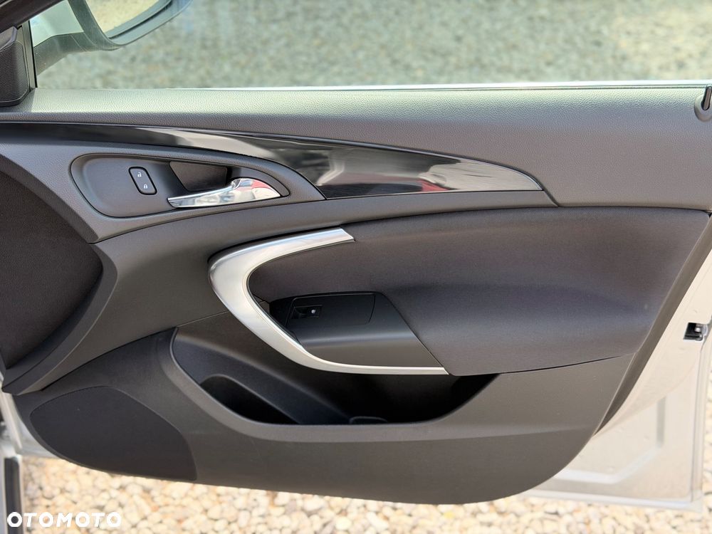 Opel Insignia - 26