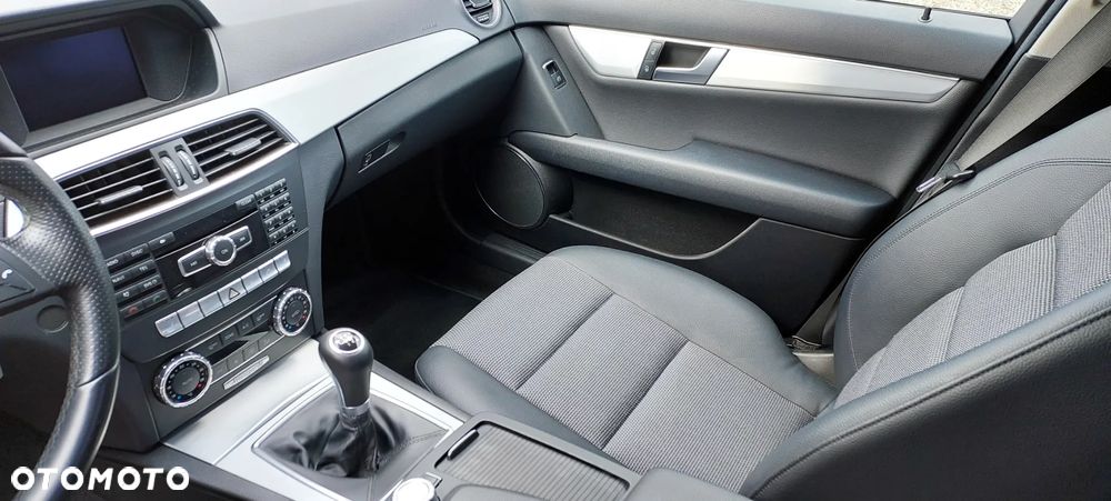 Mercedes-Benz Klasa C - 32