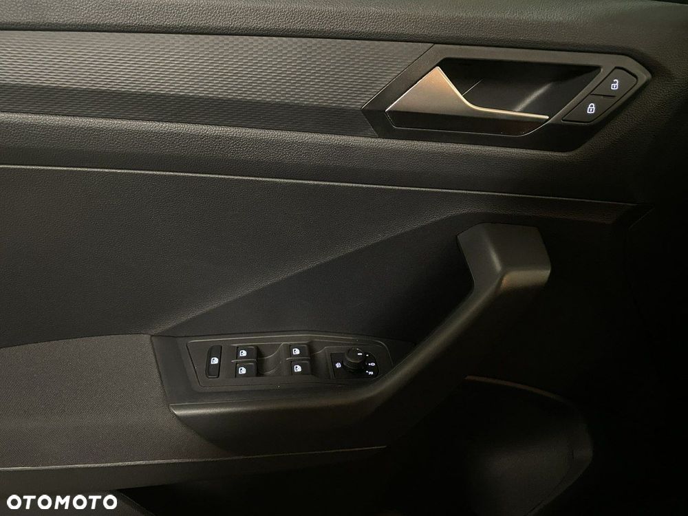 Volkswagen T-Roc - 25