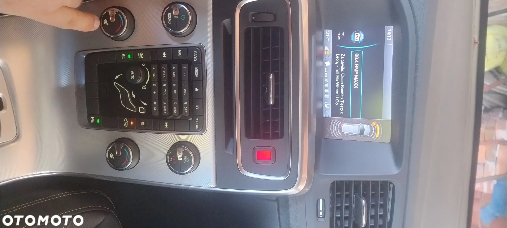 Volvo V60 D5 AWD Geartronic RDesign - 35