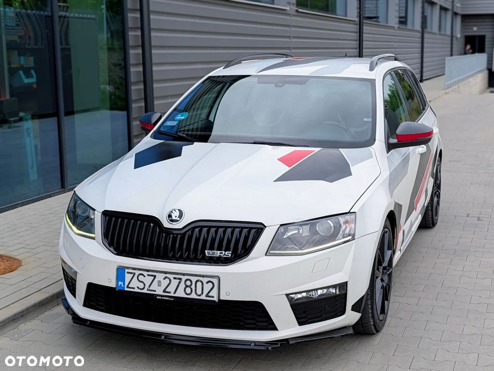 Skoda Octavia 2.0 TDI DSG RS - 10