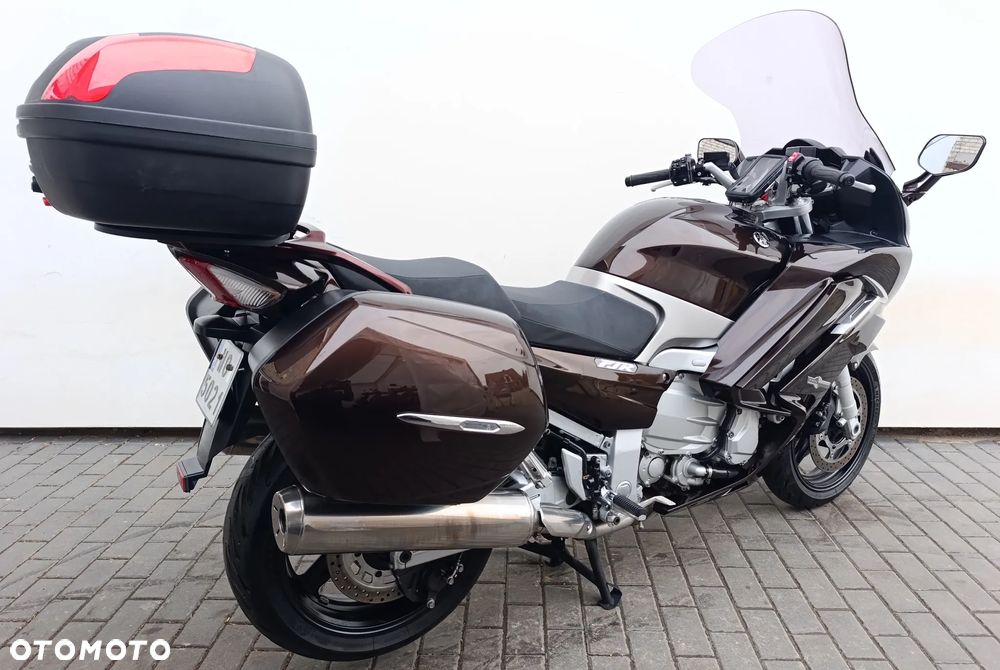 Yamaha FJR - 6