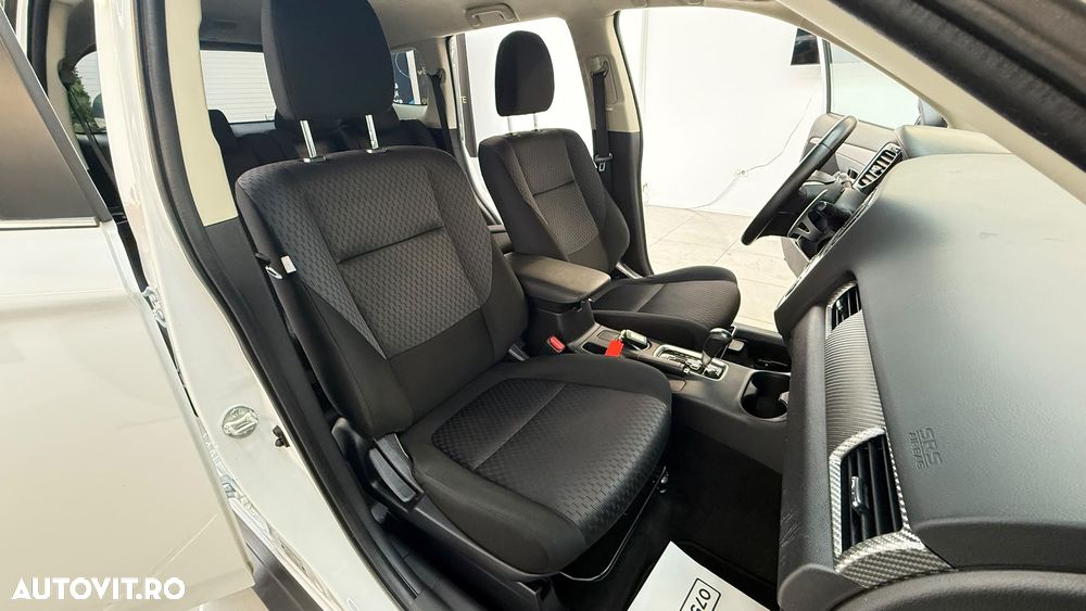 Mitsubishi Outlander - 9