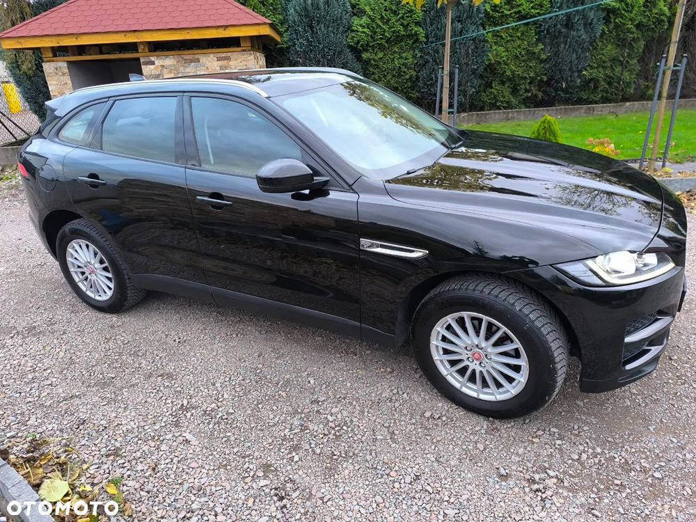 Jaguar F-Pace 2.0 i4D AWD Pure - 2