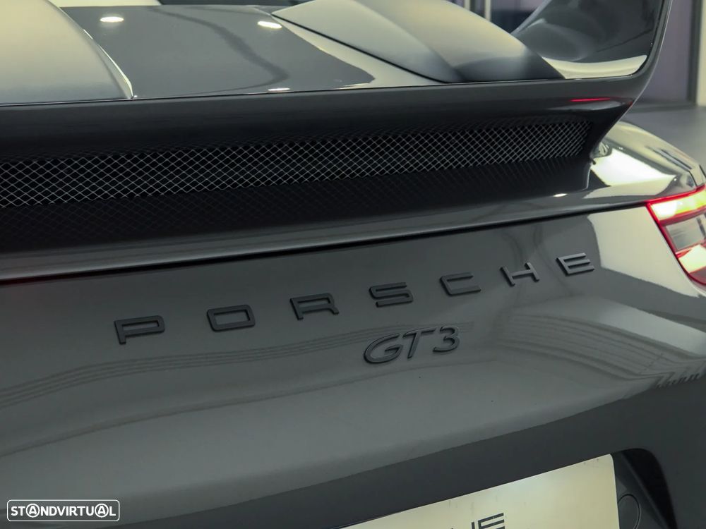 Porsche 911 Série F - 5