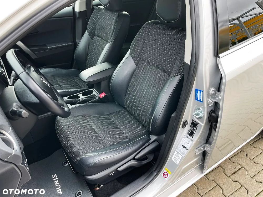 Toyota Auris - 12