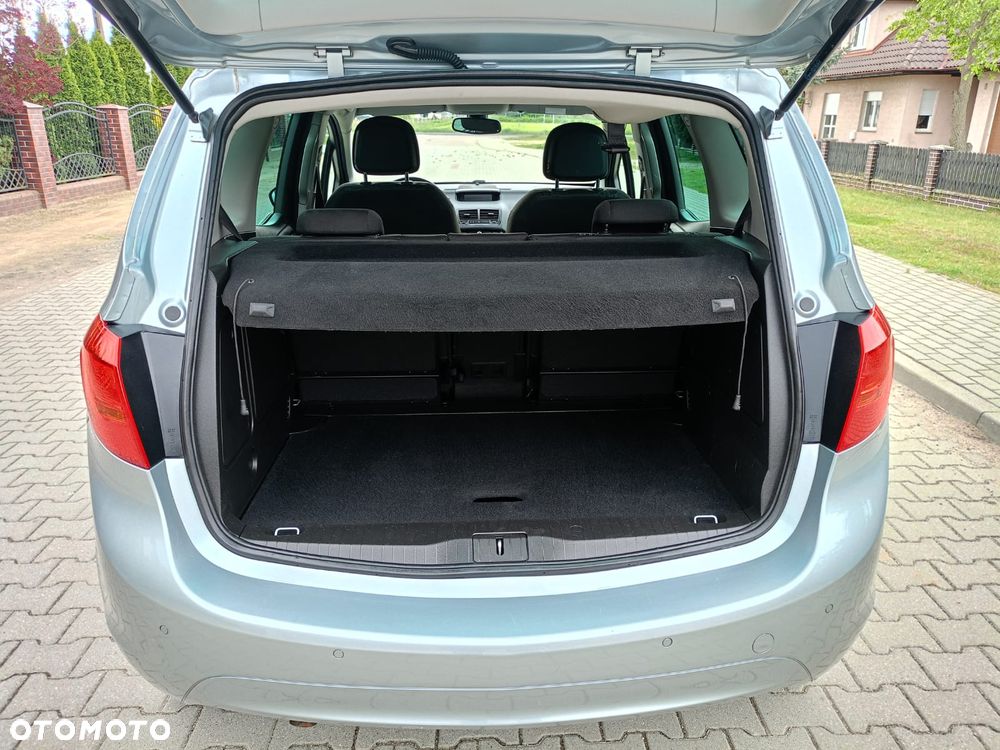 Opel Meriva - 12