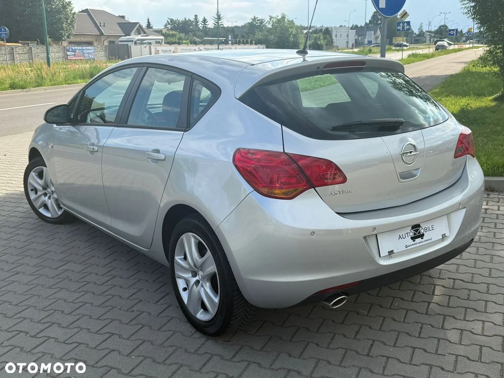 Opel Astra 1.4 Turbo - 2
