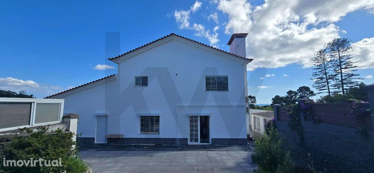 Moradia T4 Renovada, São Roque, ilha de São Miguel Açores - Grande imagem: 4/25