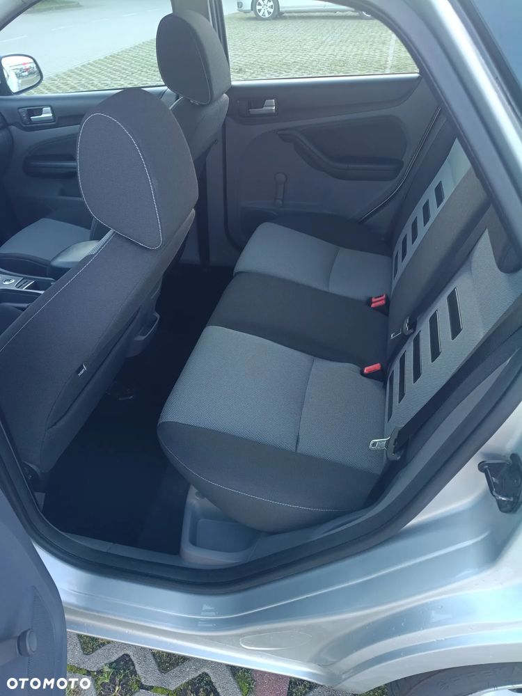 Ford Focus - 11