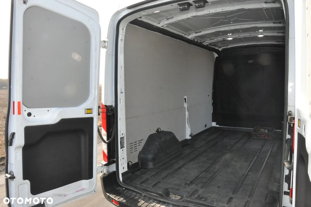 Ford Transit - 19