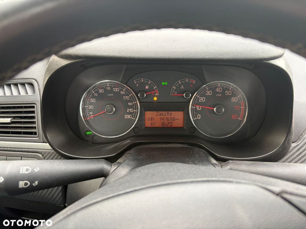 Fiat Grande Punto - 11