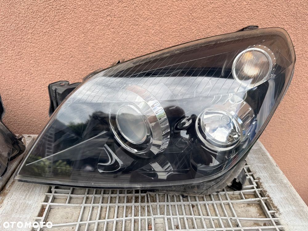 Lampa przednia OPEL ASTRA H XENON NIESKRĘTNE KOMPLET EUROPA HELLA Z 1 AUTA - 3