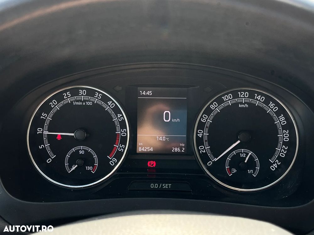 Skoda RAPID - 14
