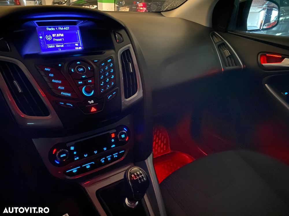 FORD Focus 2012 — imagine 7