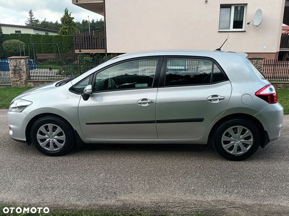 Toyota Auris 1.33 VVT-i Life Comfort - 10