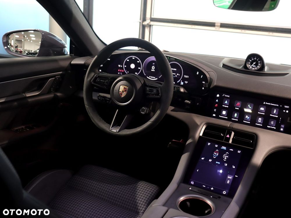 Porsche Taycan - 19