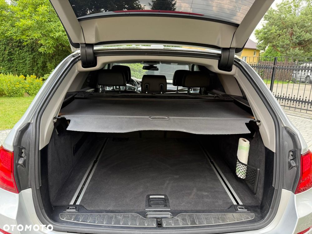 BMW Seria 5 520d - 38