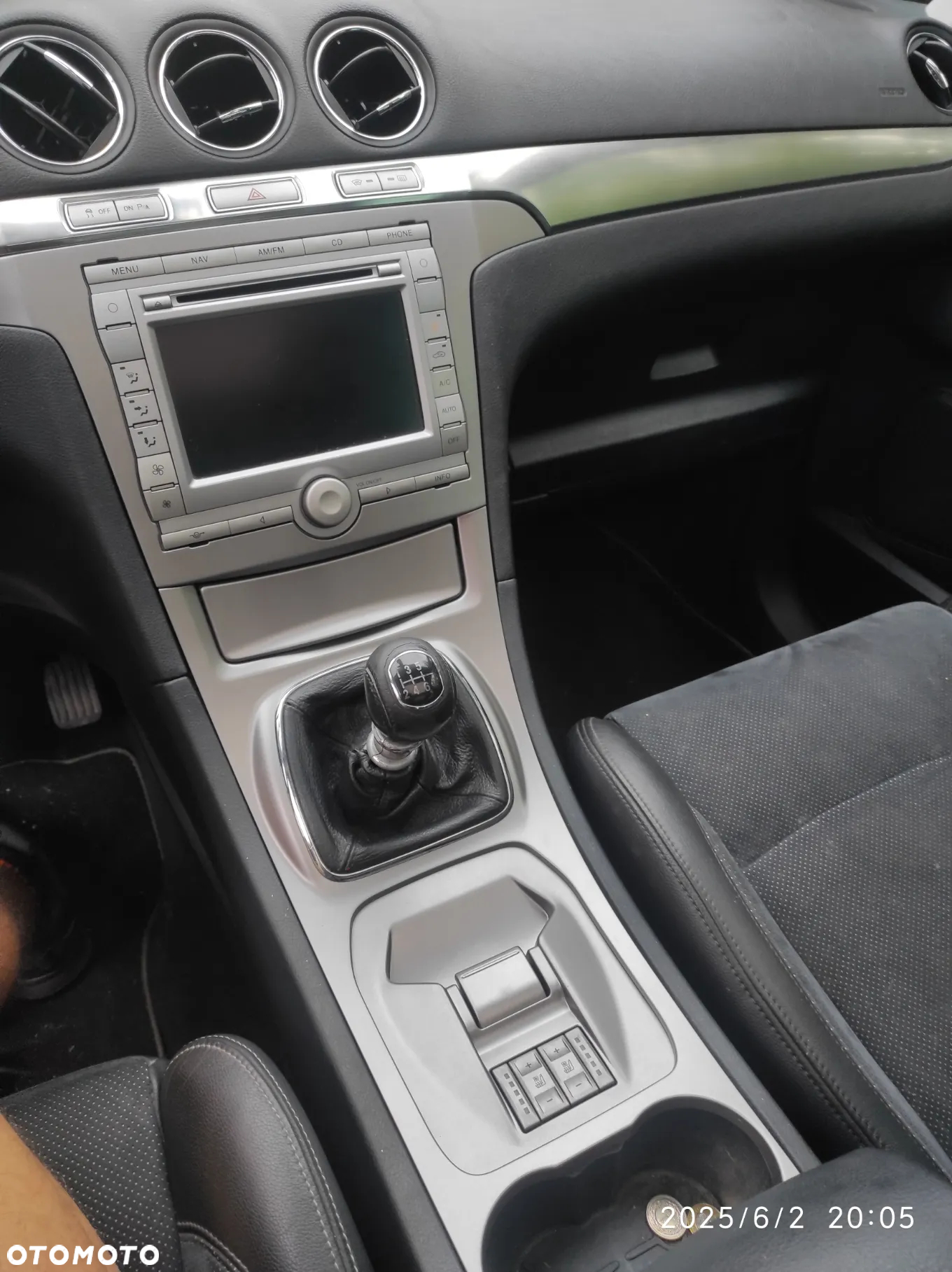 Ford S-Max - 12