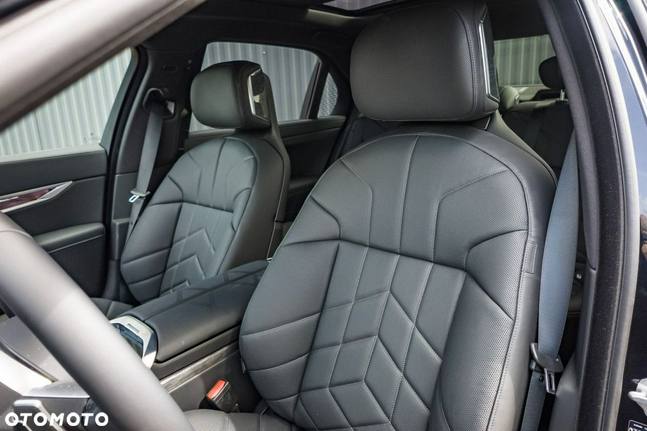 BMW Seria 7 - 17
