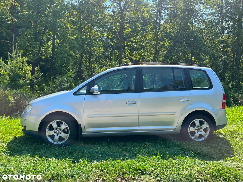 Volkswagen Touran - 3