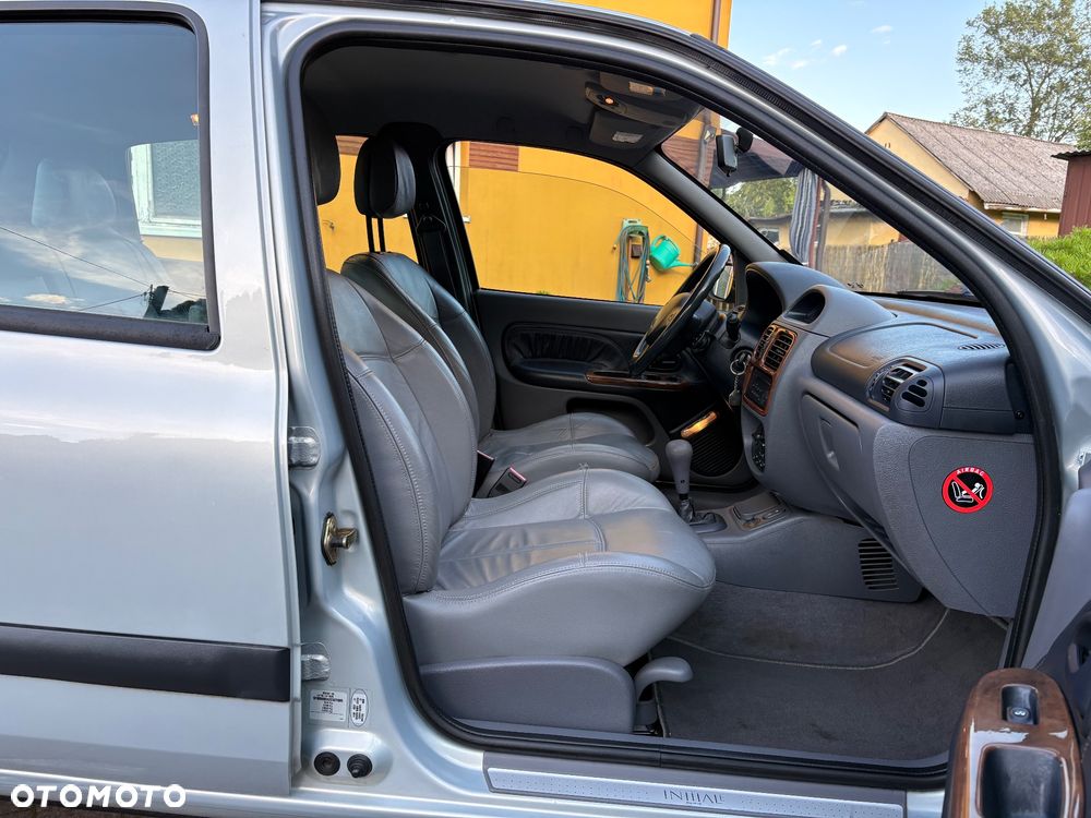 Renault Clio - 31