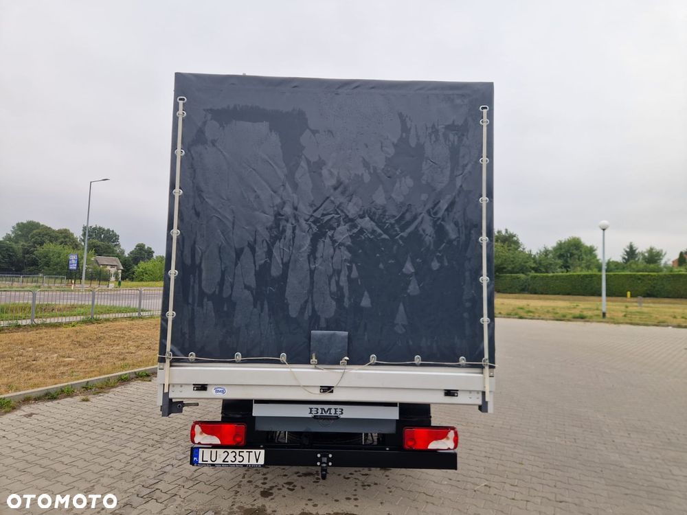 Mercedes-Benz Sprinter - 13