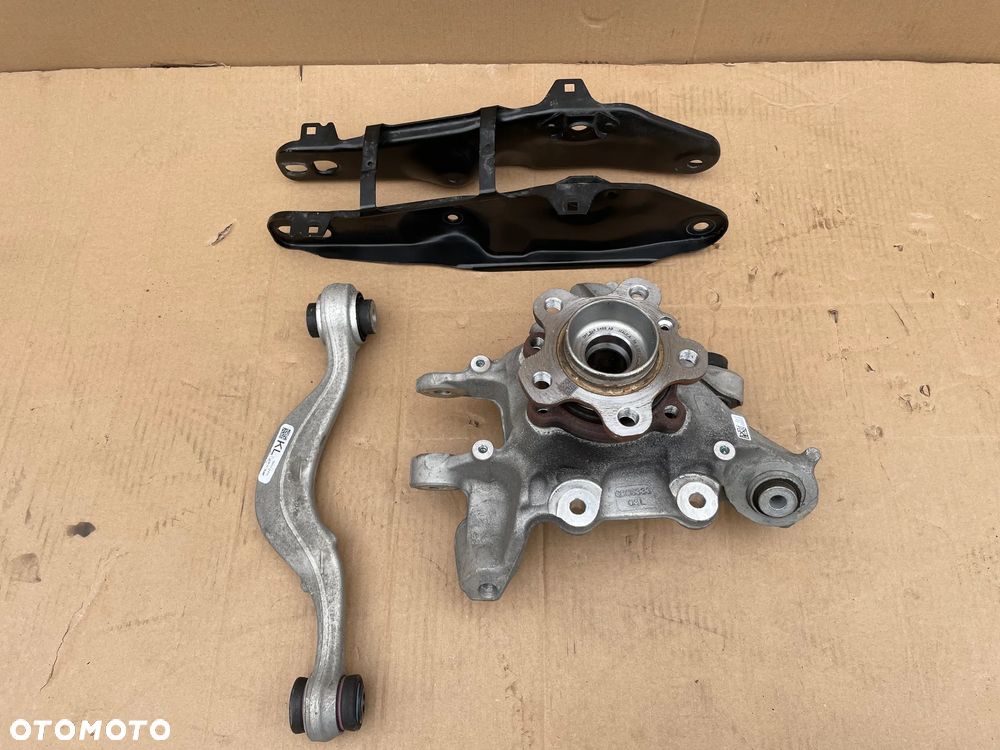 BMW 5 G30 G31 ZWROTNICA TYLNA LEWA 6866333 6861137