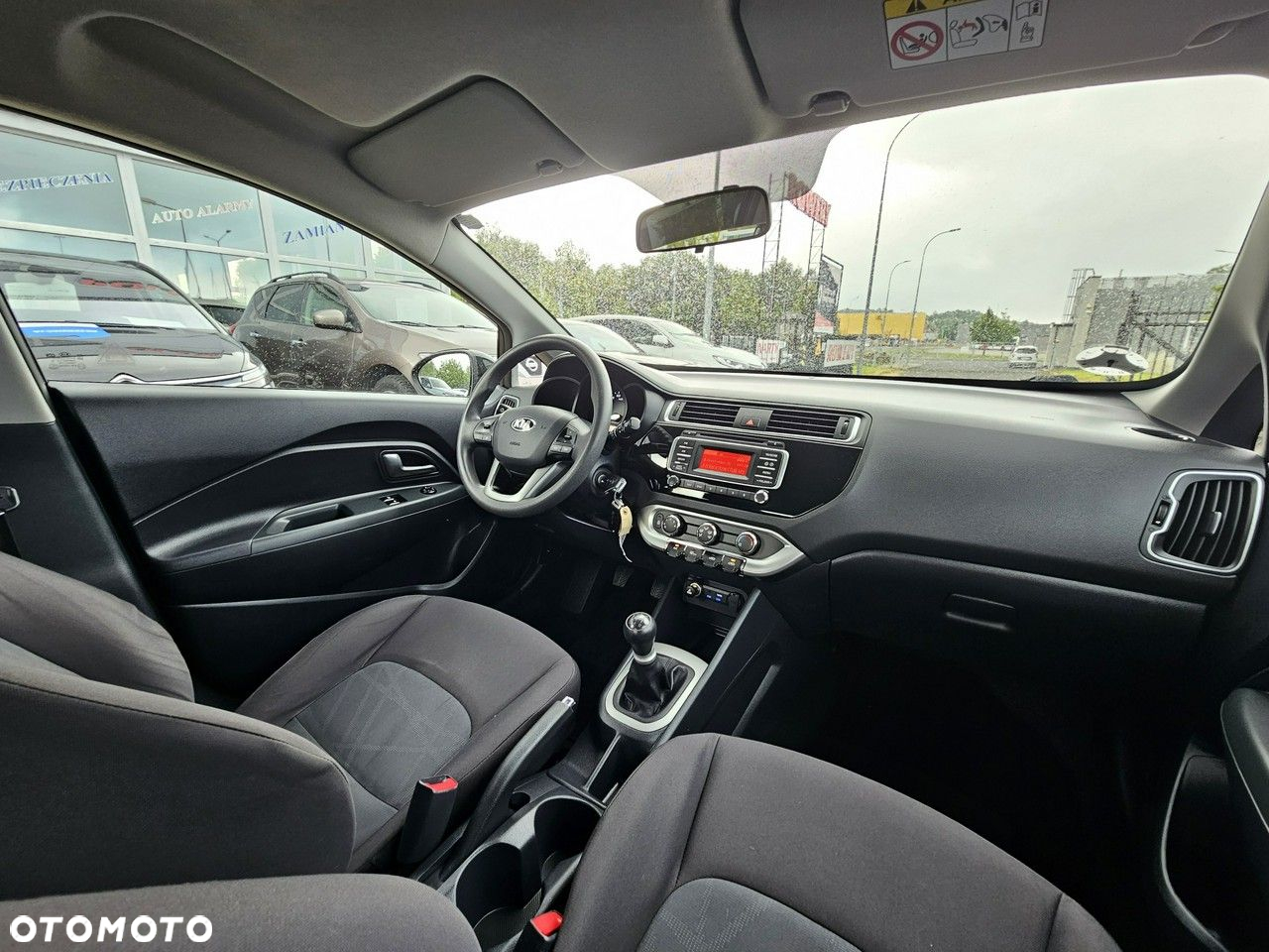 Kia Rio - 14