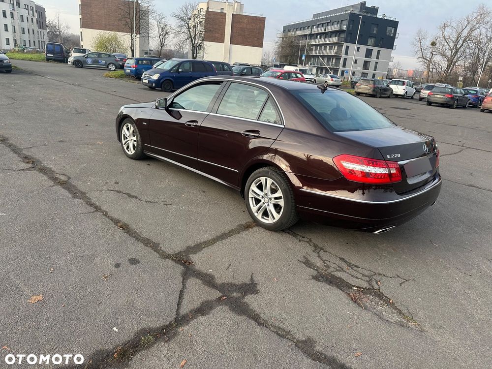 Mercedes-Benz Klasa E 220 BlueTEC 9G-TRONIC Avantgarde - 6
