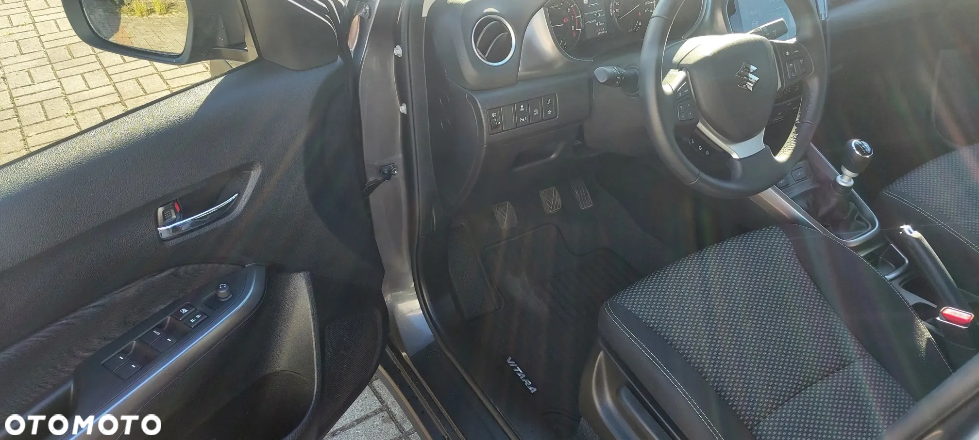 Suzuki Vitara 1.4 Boosterjet mHEV Premium Plus 2WD - 8