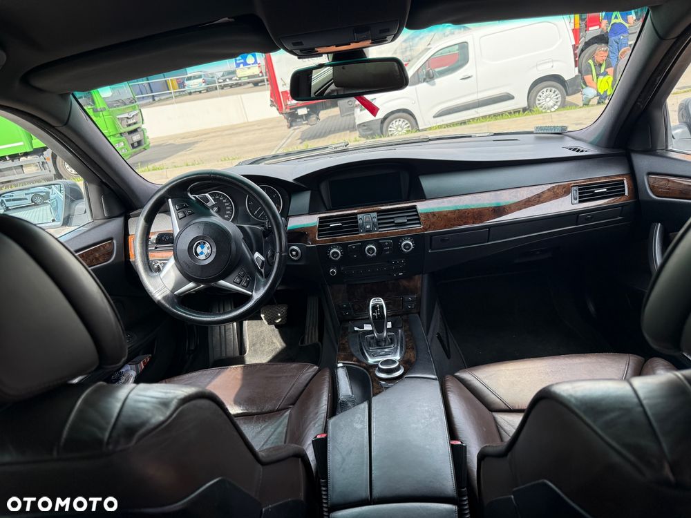BMW Seria 5 530d Sport-Aut Edition Sport - 13
