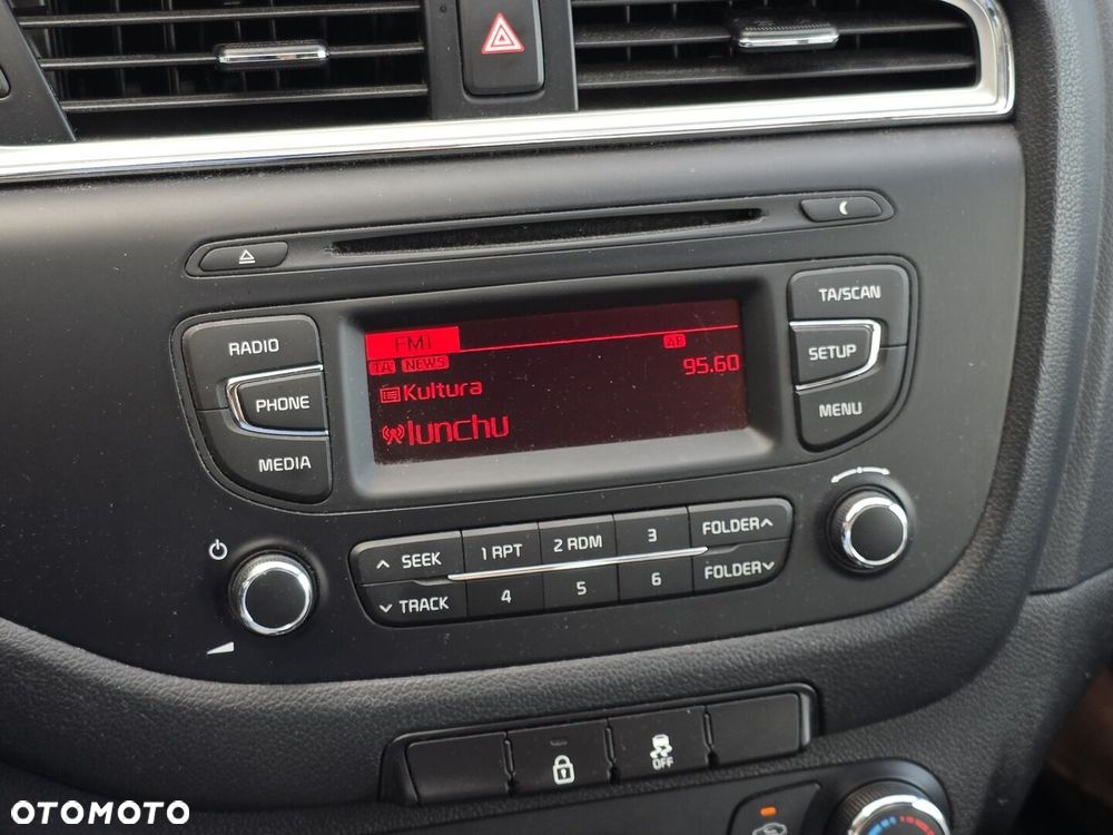 Kia Ceed 1.4 S - 12
