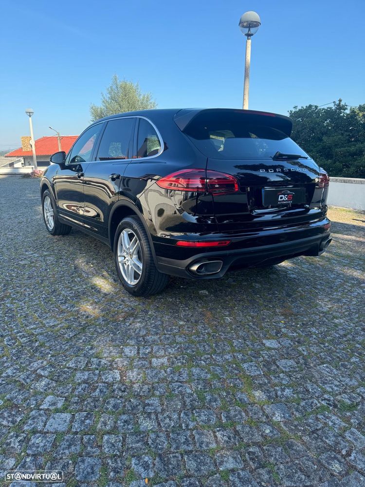 Porsche Cayenne - 21