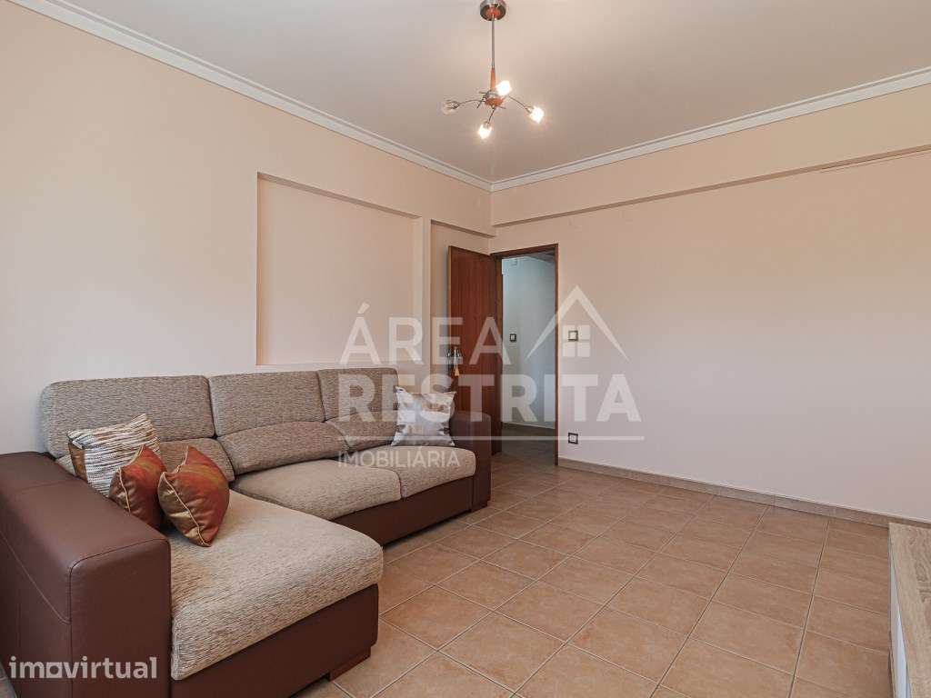 Apartamento T2 Remodelado na Cruz de Pau - Grande imagem: 4/32