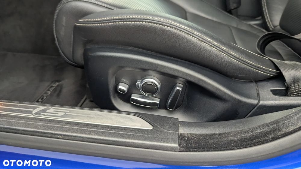 Jaguar XE S - 14