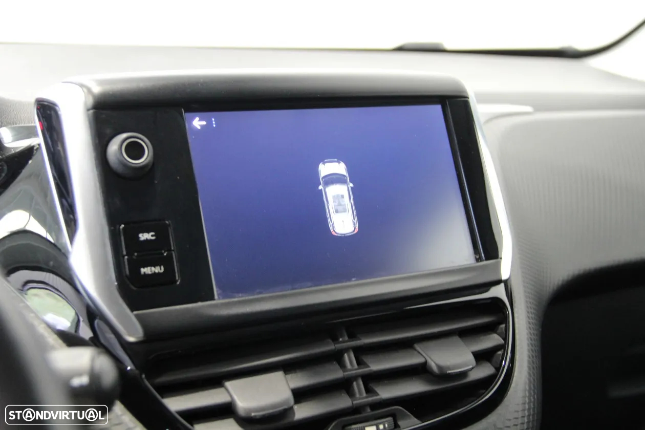 Peugeot 2008 1.2 PureTech Signature - 26