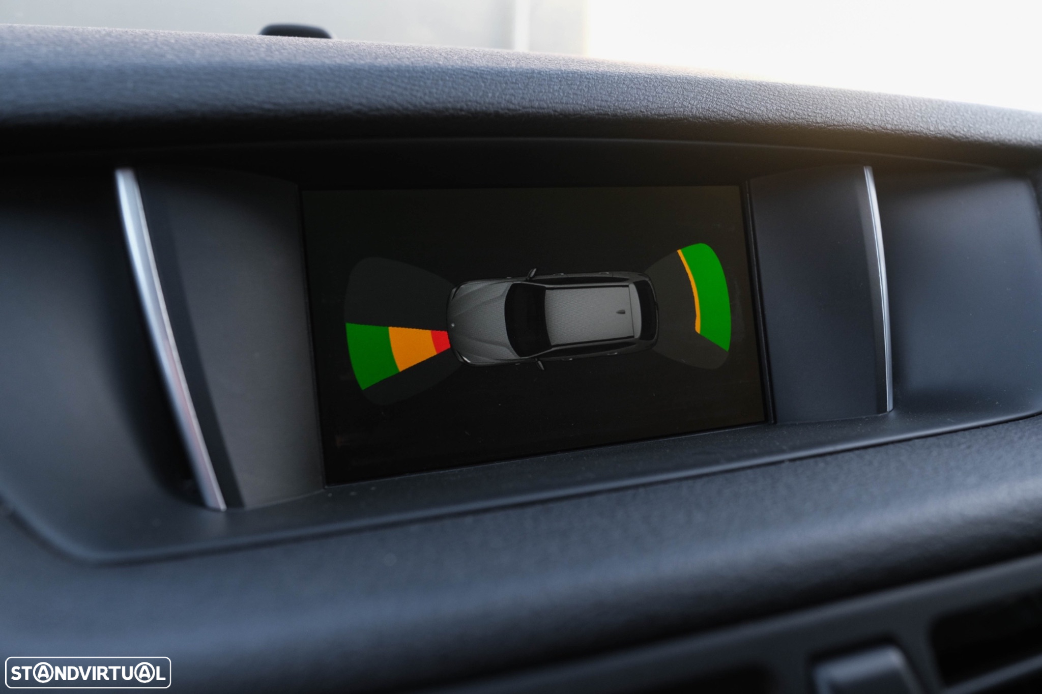 BMW X1 18 d sDrive Auto - 32