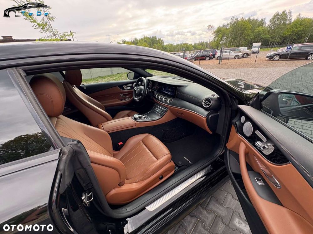 Mercedes-Benz Klasa E 400 4-Matic 9G-TRONIC - 28