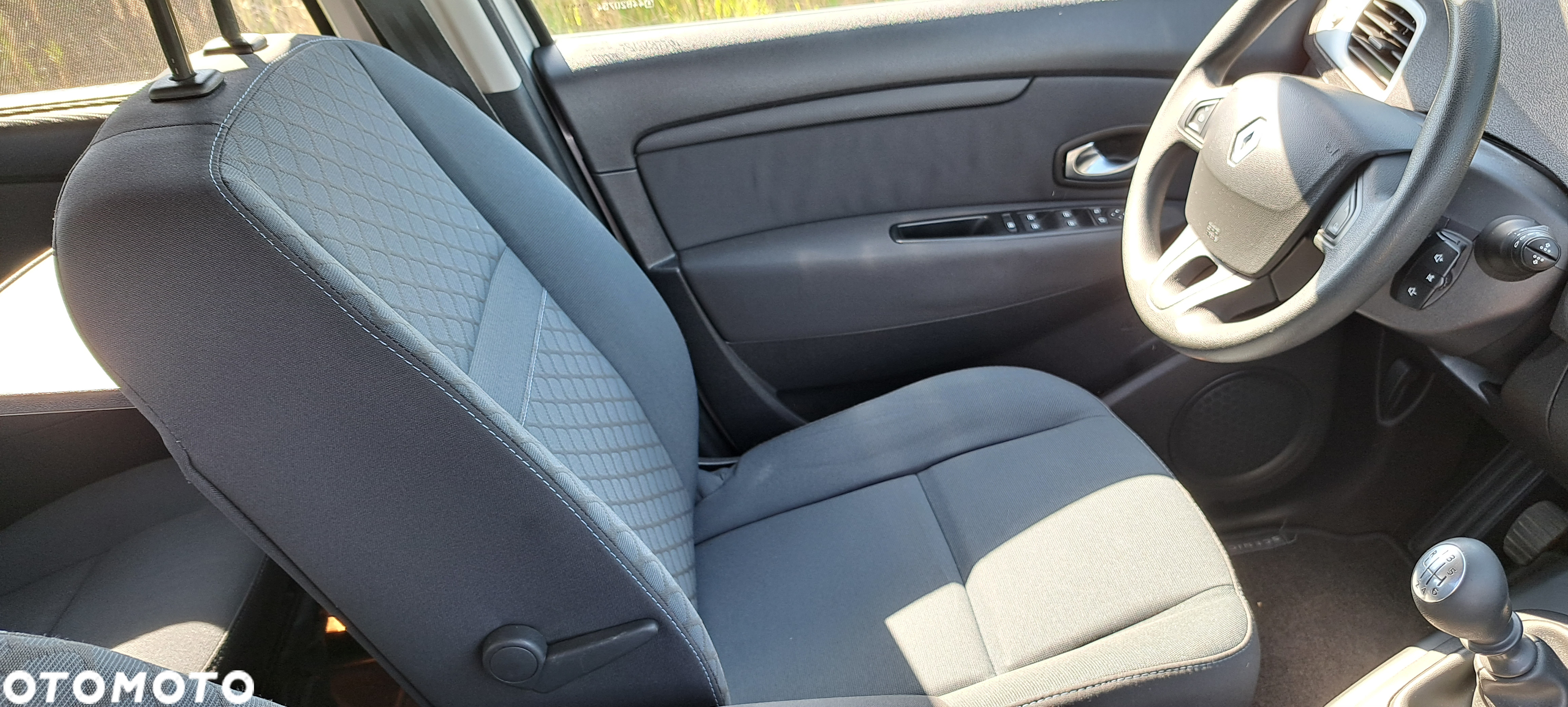 Renault Scenic 1.5 dCi Dynamique - 9