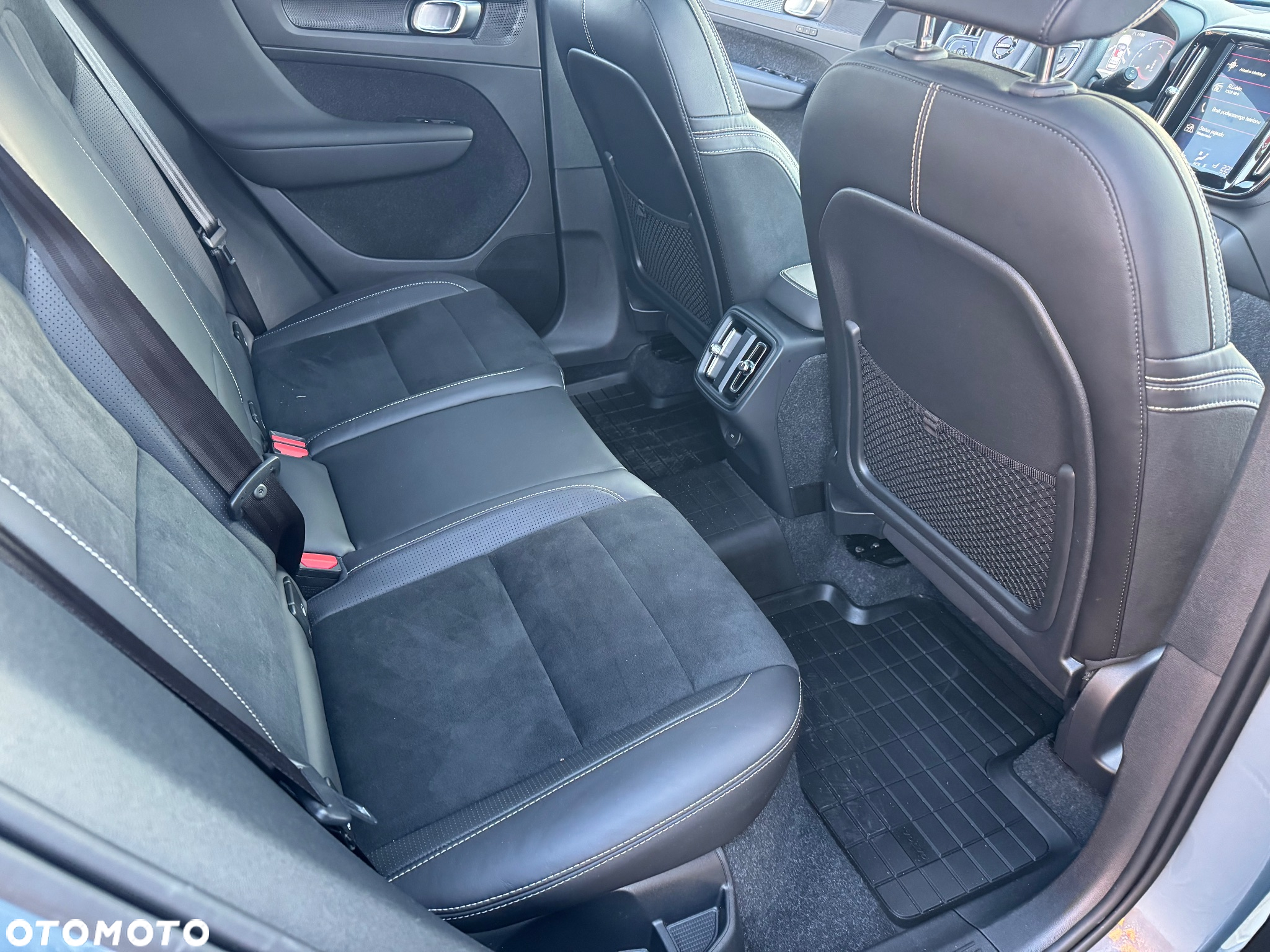 Volvo XC 40 T5 AWD R-Design - 10