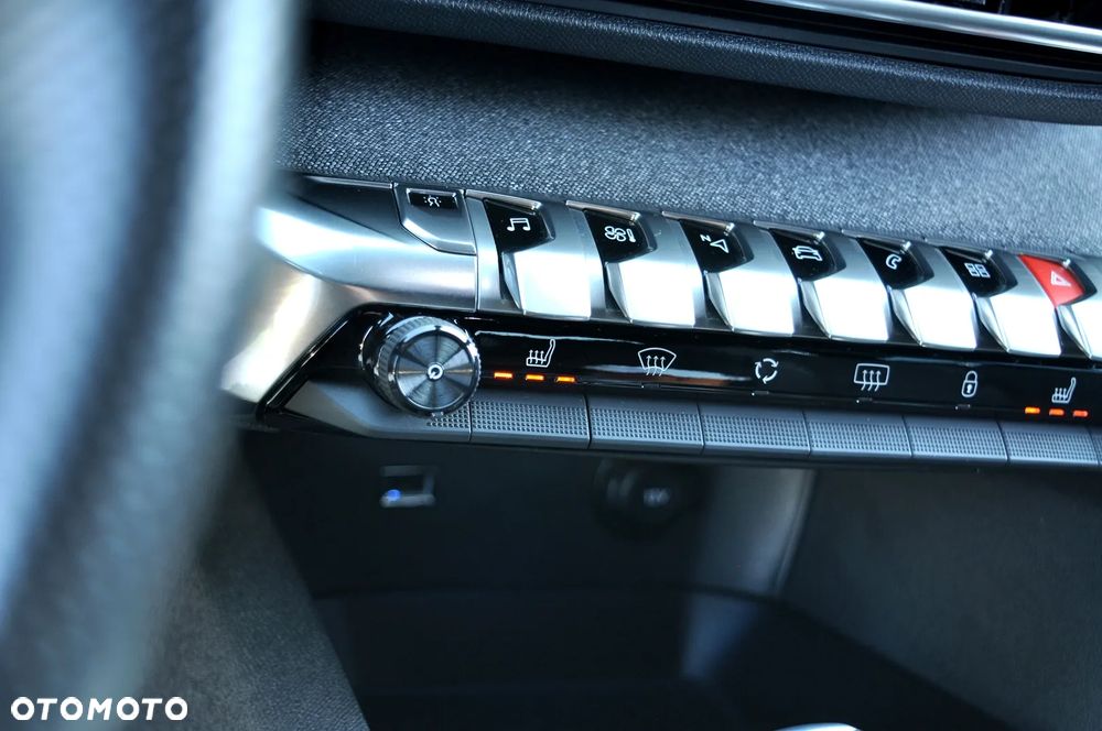 Peugeot 3008 THP 165 EAT6 Stop & Start Allure - 30