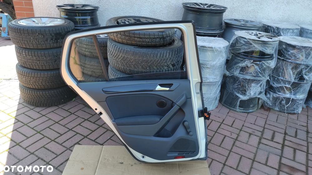 Lewe tylne drzwi VW Golf VI kod: LR7L - 3