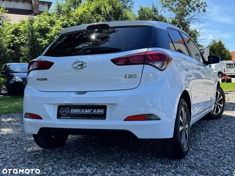 Hyundai i20 1.2 Passion - 12